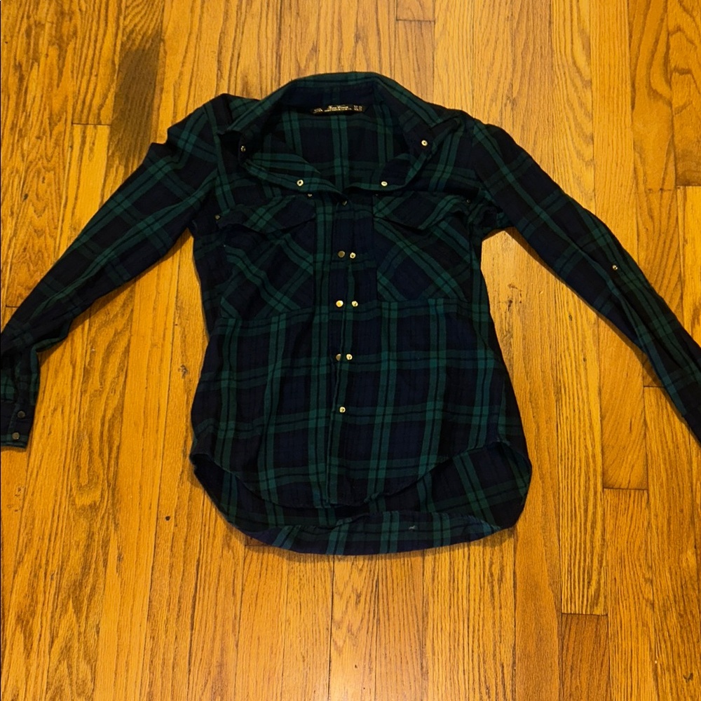 Leara Woman Dark Blue and Green Checkered Shirt